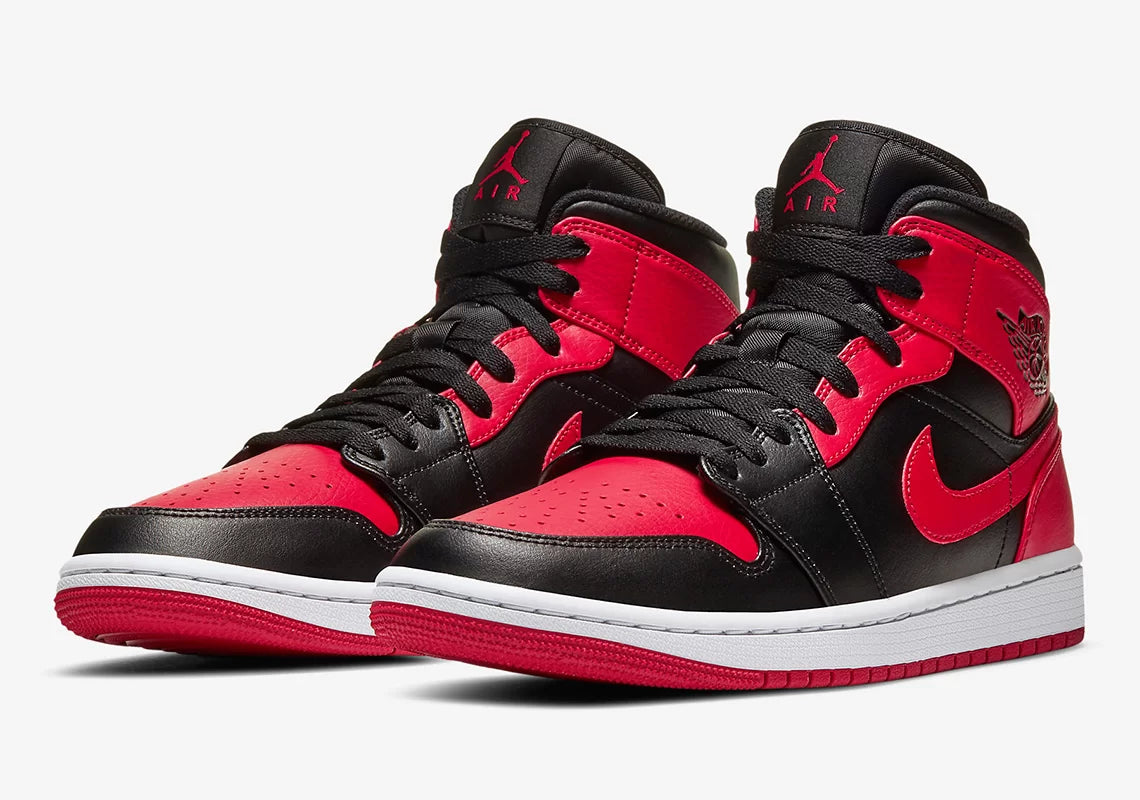 Nike Air Jordan 1 Mid Banned